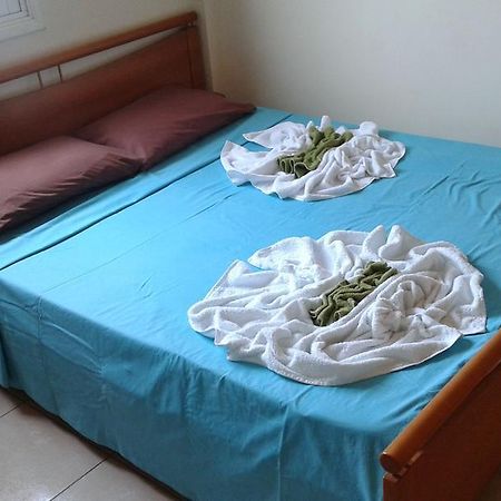 Carisa Olympic Court Apartment Larnaca Quarto foto